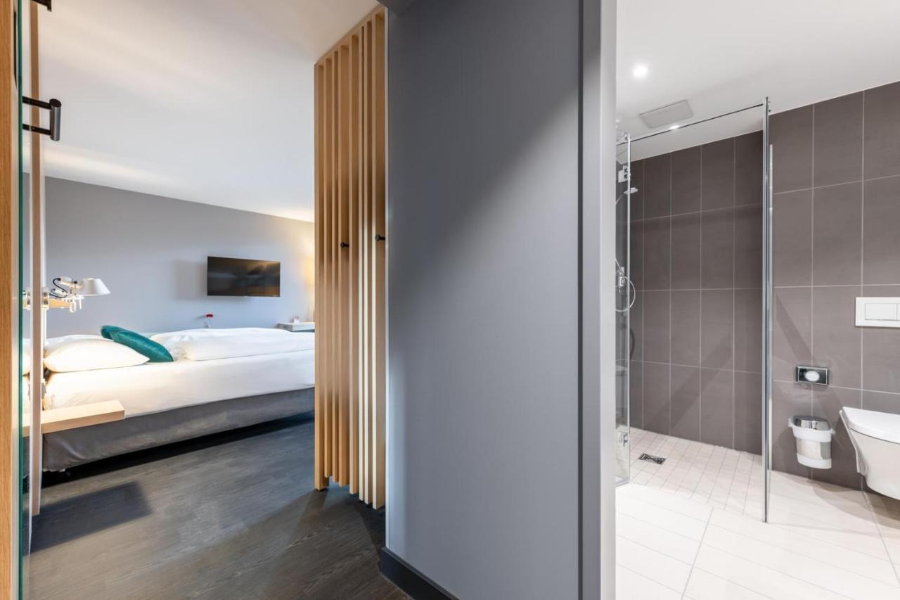 Serways Hotel Hoesel Ratingen Eksteriør bilde