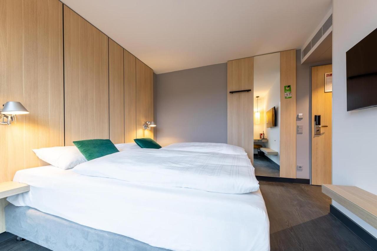 Serways Hotel Hoesel Ratingen Eksteriør bilde