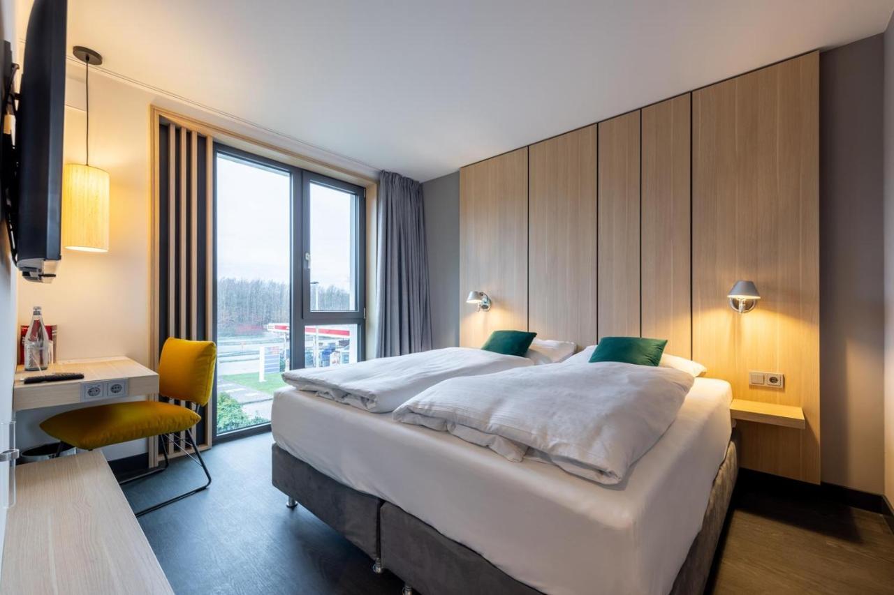 Serways Hotel Hoesel Ratingen Eksteriør bilde