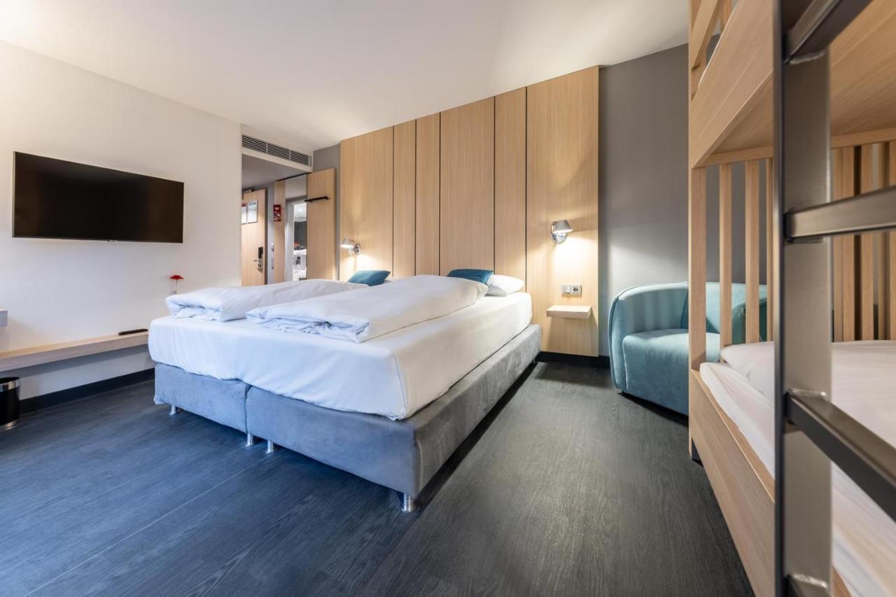 Serways Hotel Hoesel Ratingen Eksteriør bilde
